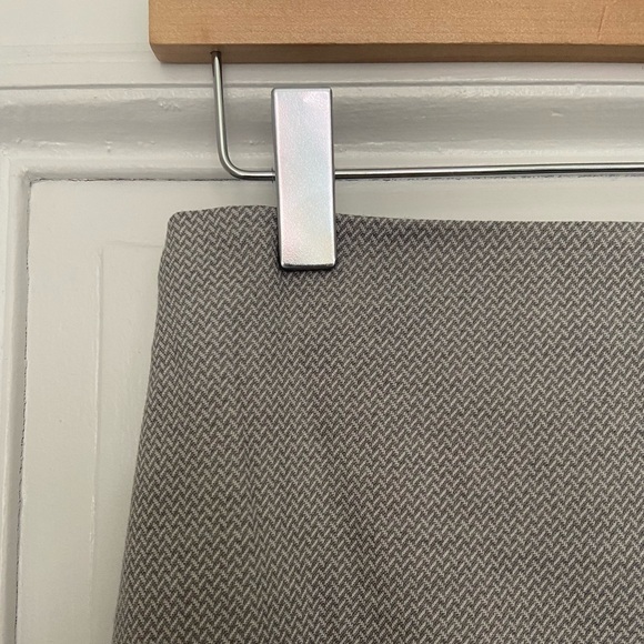 WHBM Gray Houndstooth Flat Front White Lined Office Pencil Skirt Invisible Zip 2 - Picture 2 of 8